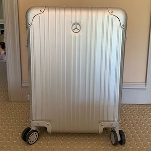 Merceds Benz Aluminum Rolling Suitcase